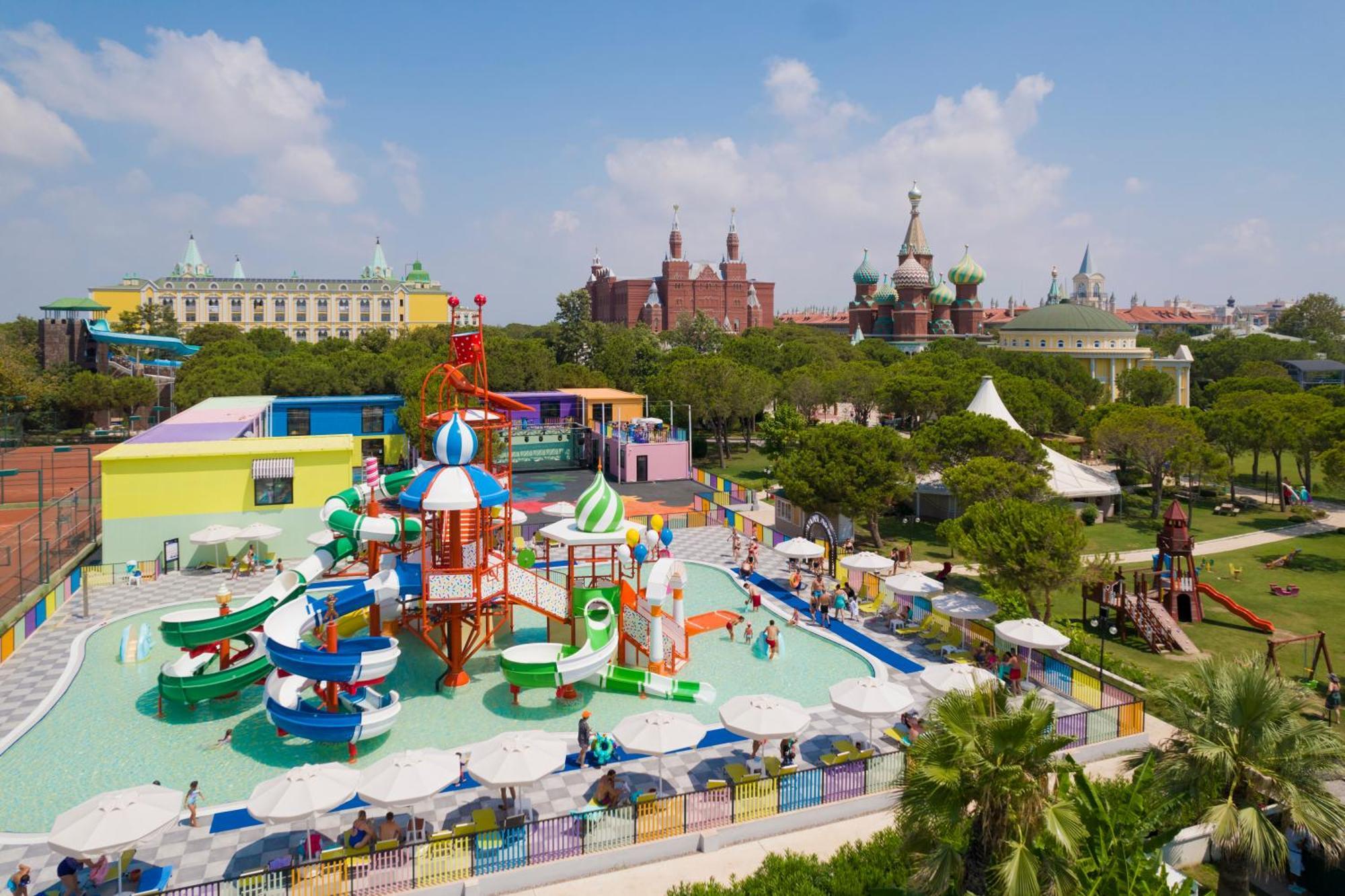 Ośrodek wypoczynkowy Kremlin Palace 5*